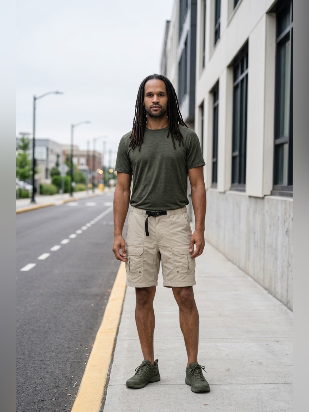 Classic Khaki Cargo Shorts – Adjustable Waist –